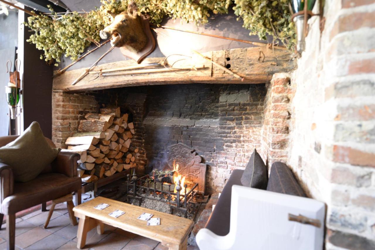 The Woolpack Inn Wavehorne Eksteriør billede