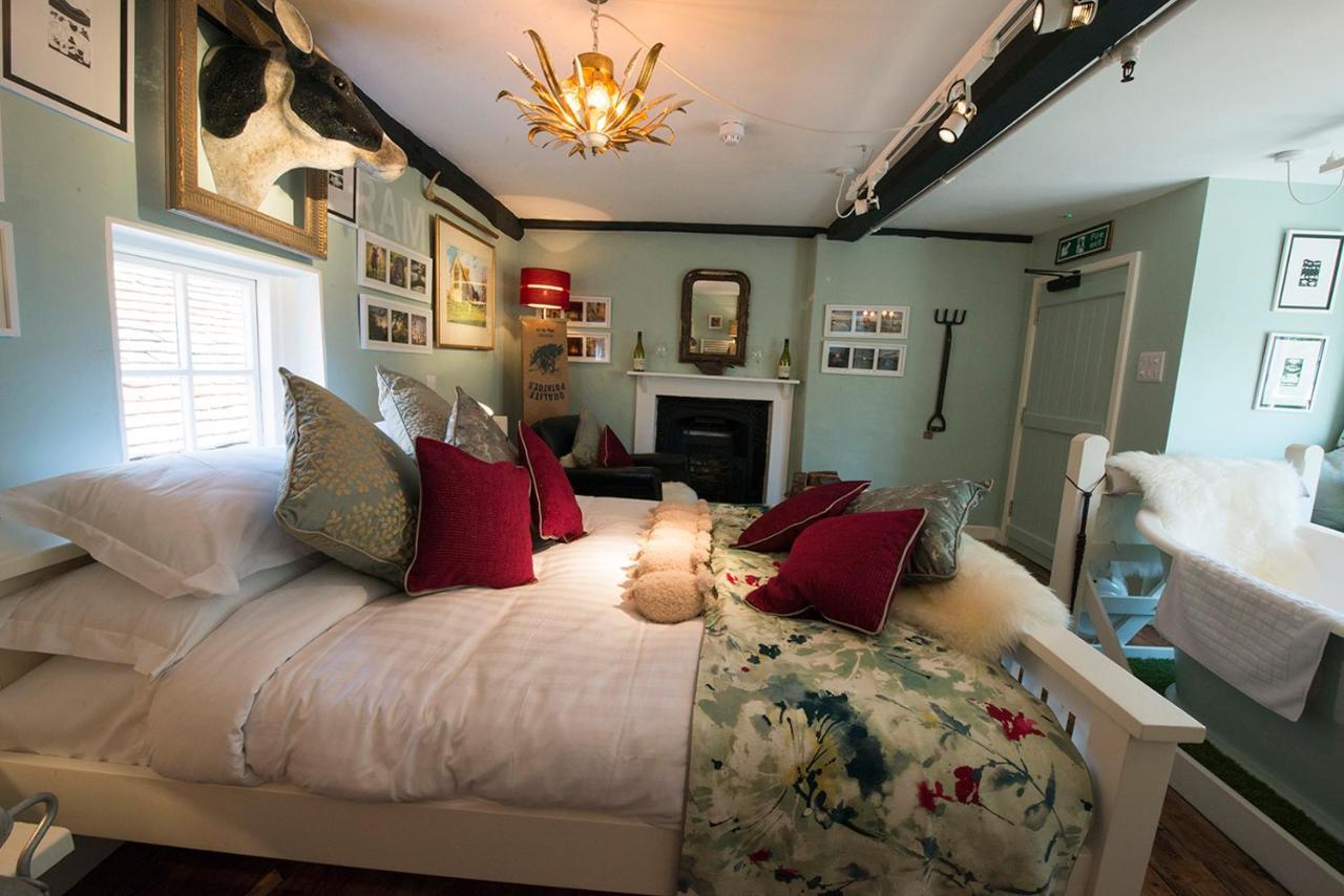 The Woolpack Inn Wavehorne Eksteriør billede